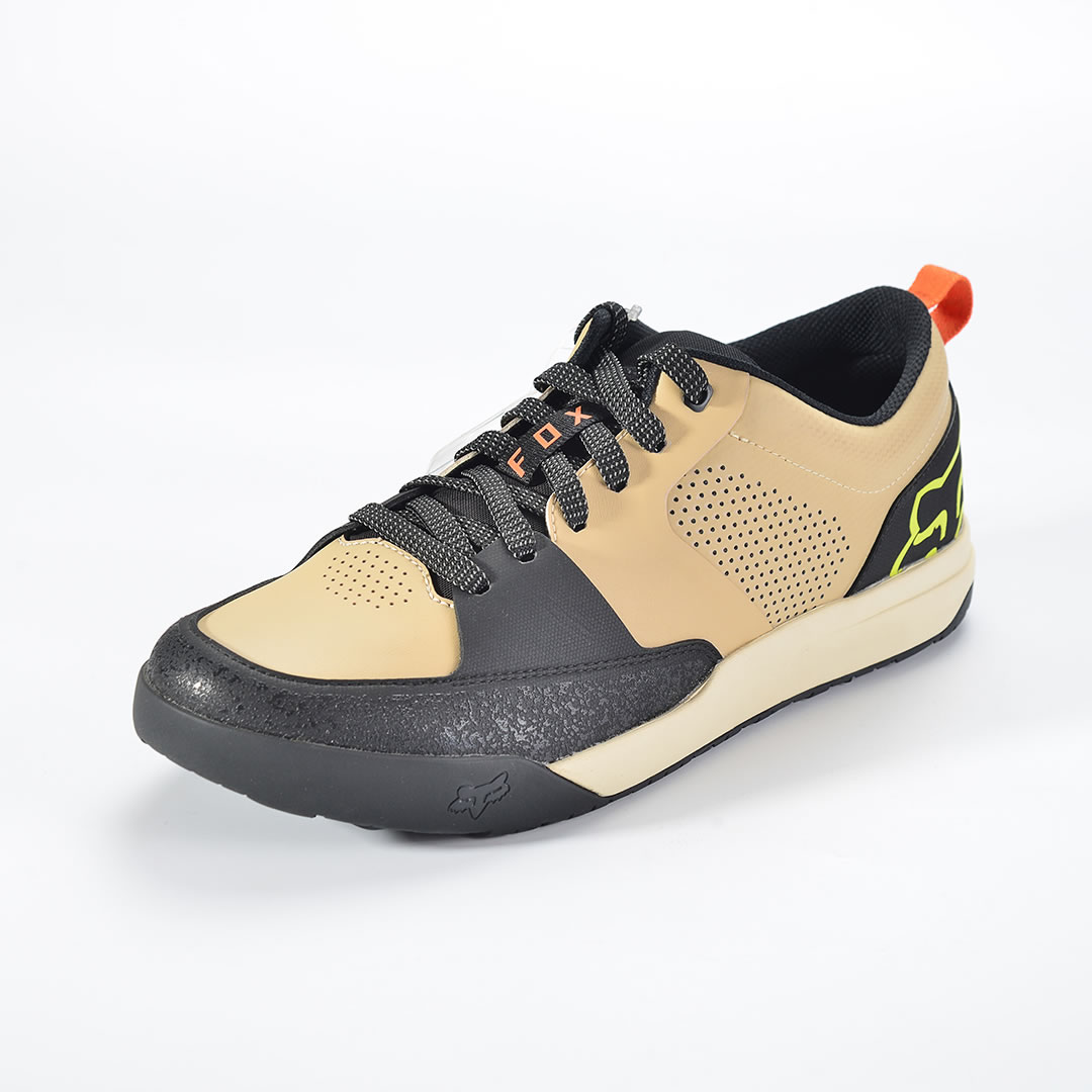 Casual shoes